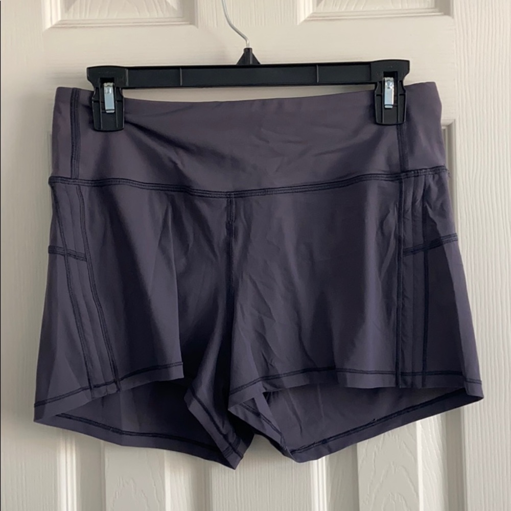 size 6 lululemon 4” shorts